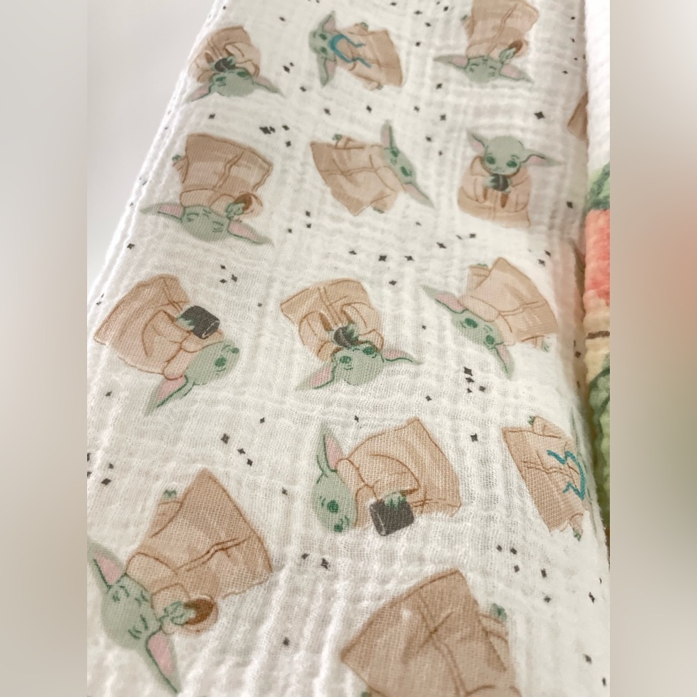 Pottery Barn Kids Star Wars Grogu Muslin Swaddle Blankets Baby with plushy - Picture 8 of 12